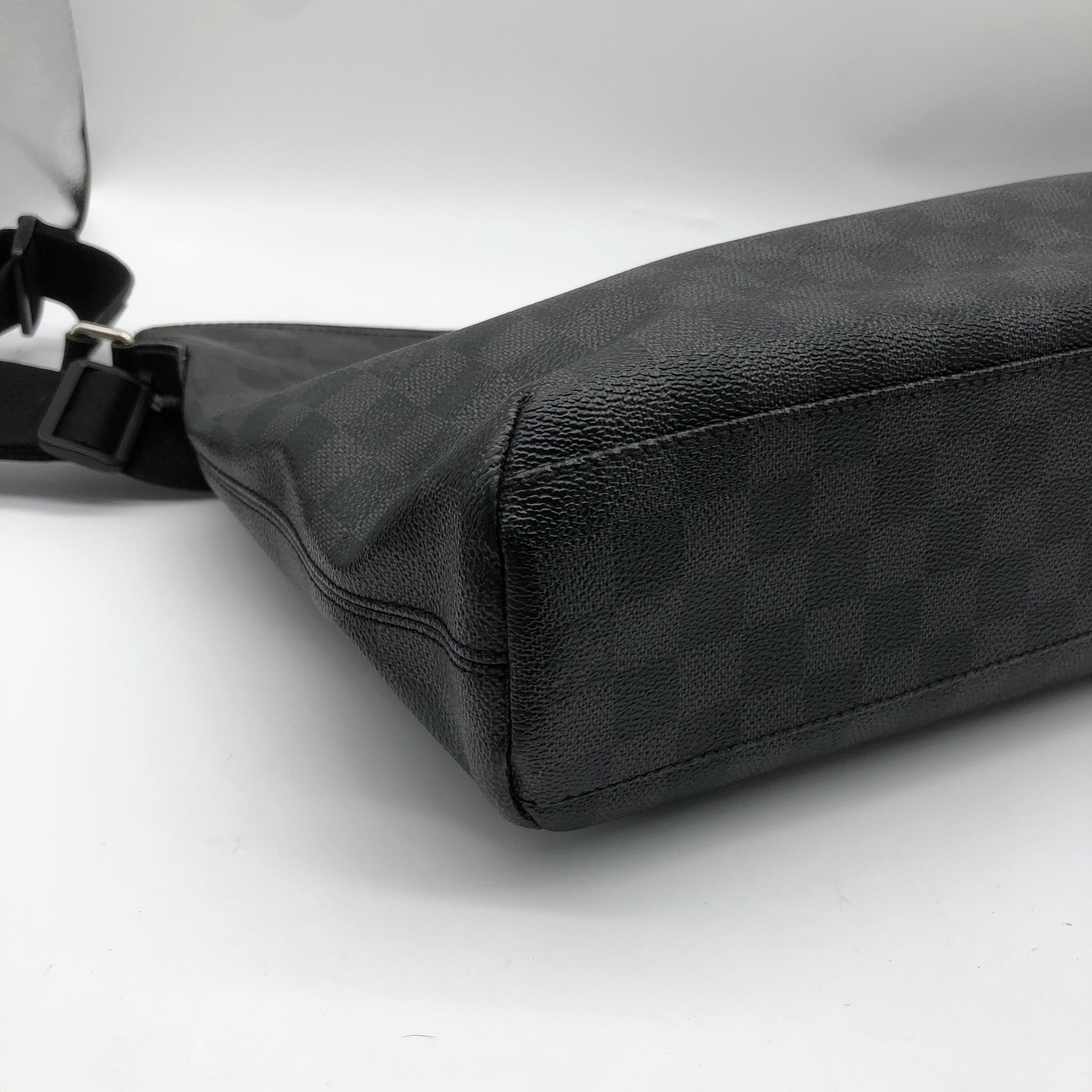 Louis Vuitton Mick Messenger Damier Graphite, Black, Canvas, Shoulder Bag