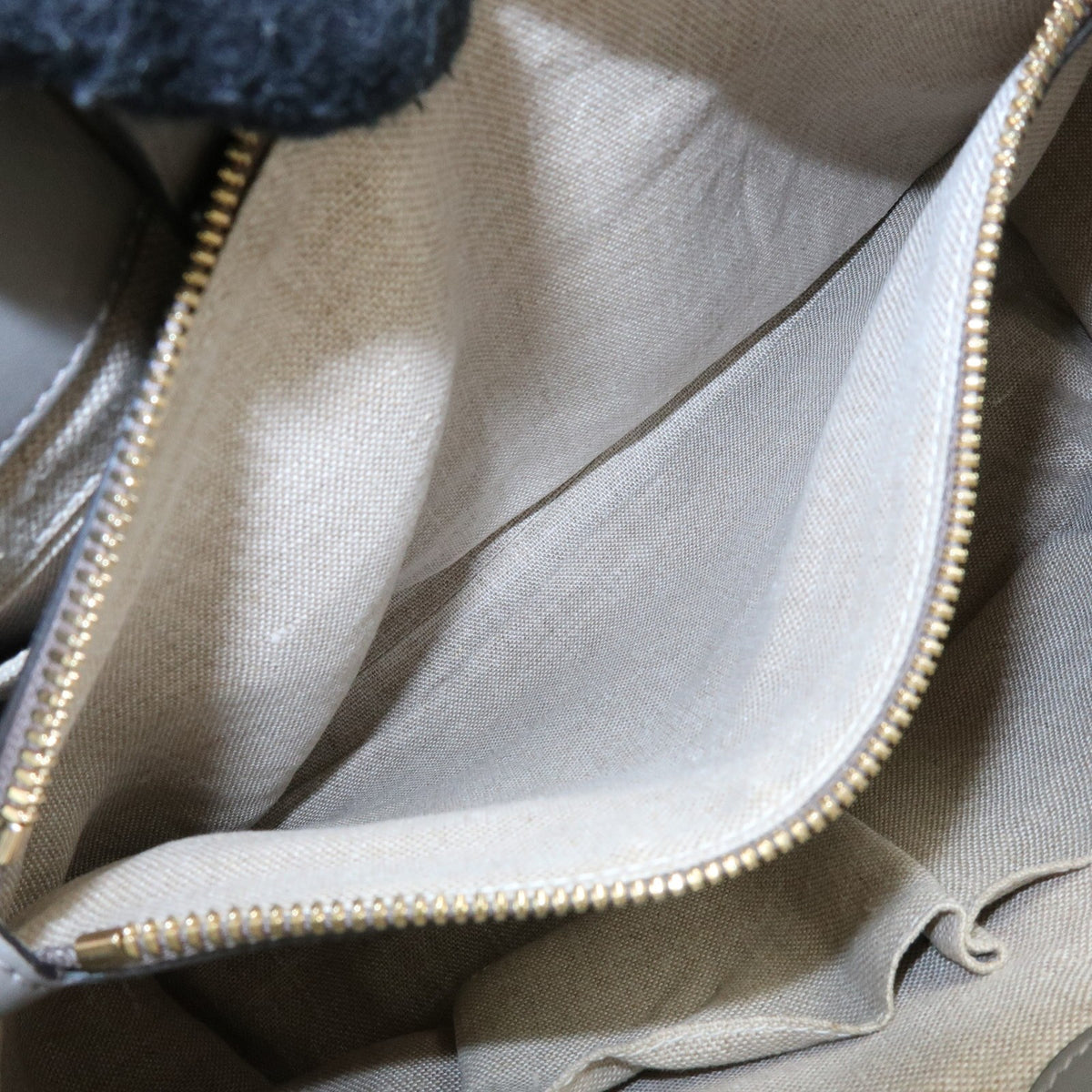 Gucci Zip Pocket Soft Microguccissima Leather, Gray, Leather, Tote Bag