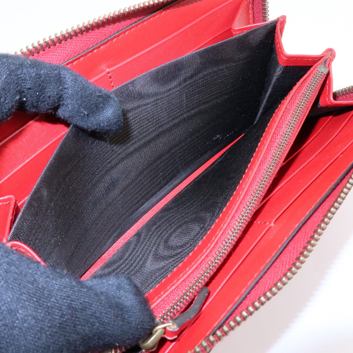 Gucci Cherries Wallet on Chain Guccissima Leather, Red, Leather, Crossbody Bag