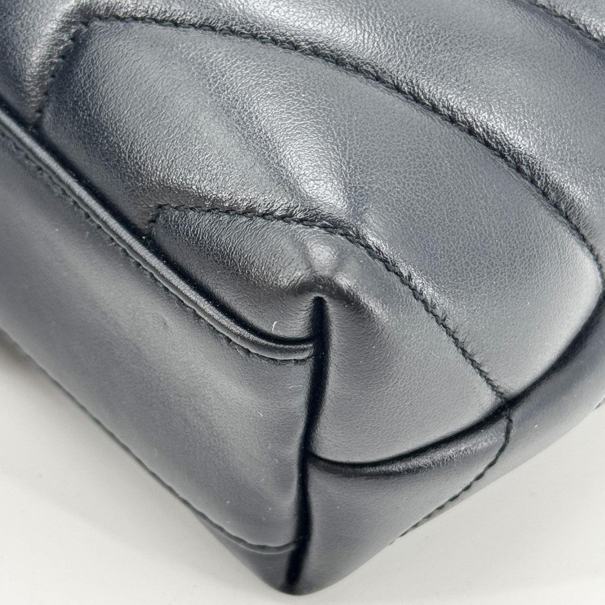 Saint Laurent Loulou Matelasse Chevron Leather, Black, Leather, Shoulder Bag