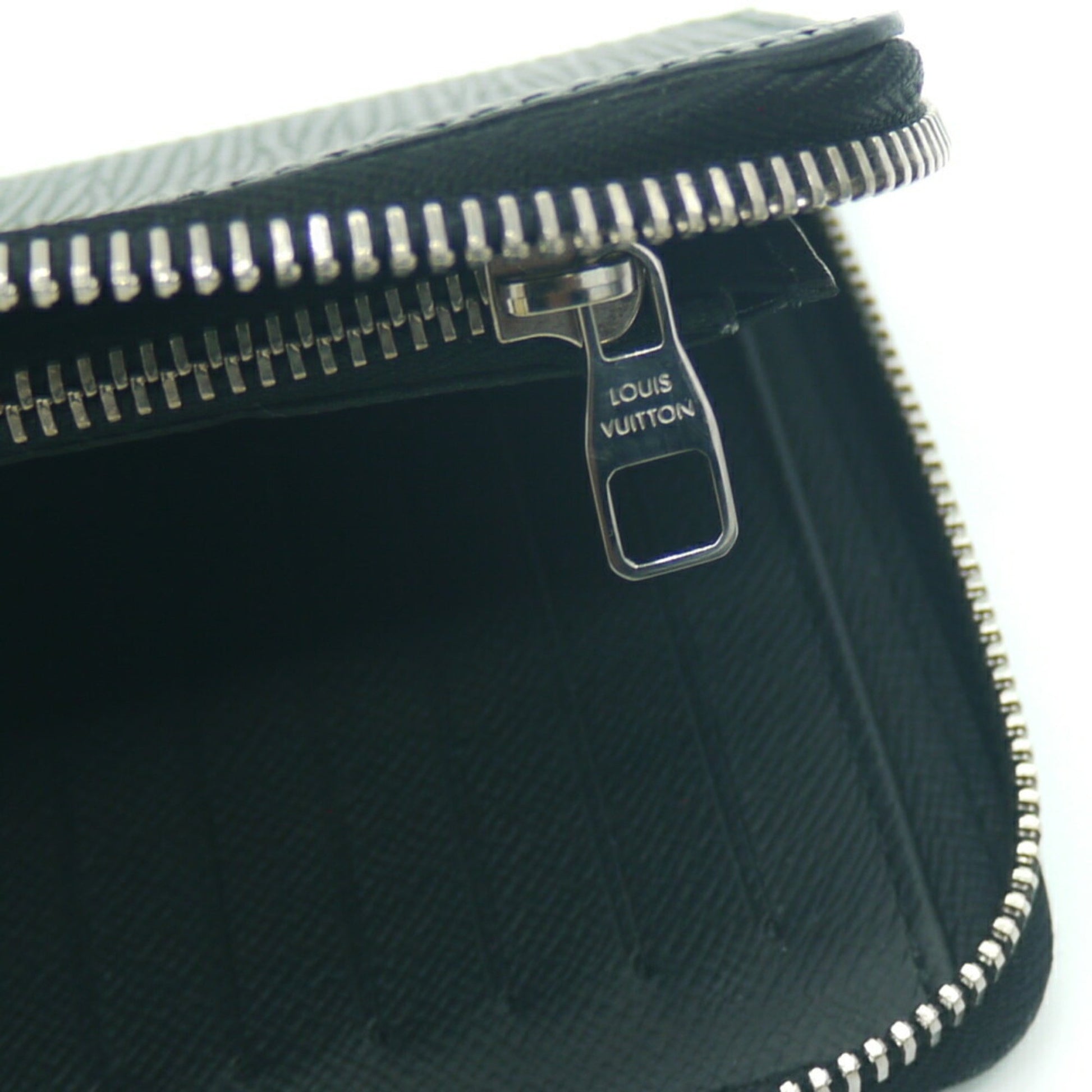 Louis Vuitton Portefeuille zippy, Green, Leather, wallet