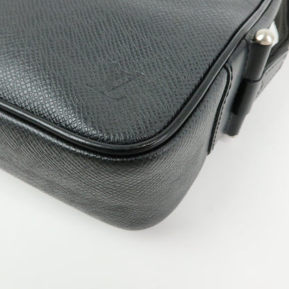Louis Vuitton Kaluga Pochette Clutch Taiga Leather, Black, Leather, Clutch