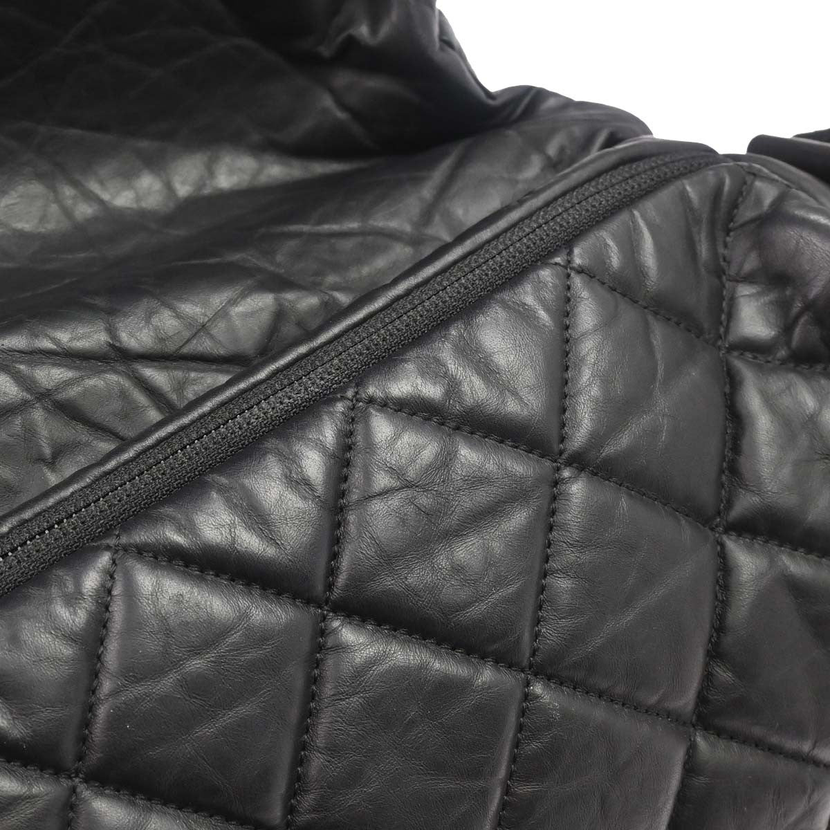 Chanel Expandable Flap Messenger Quilted Aged Calfskin, Black, Leather, Shoulder Bag
