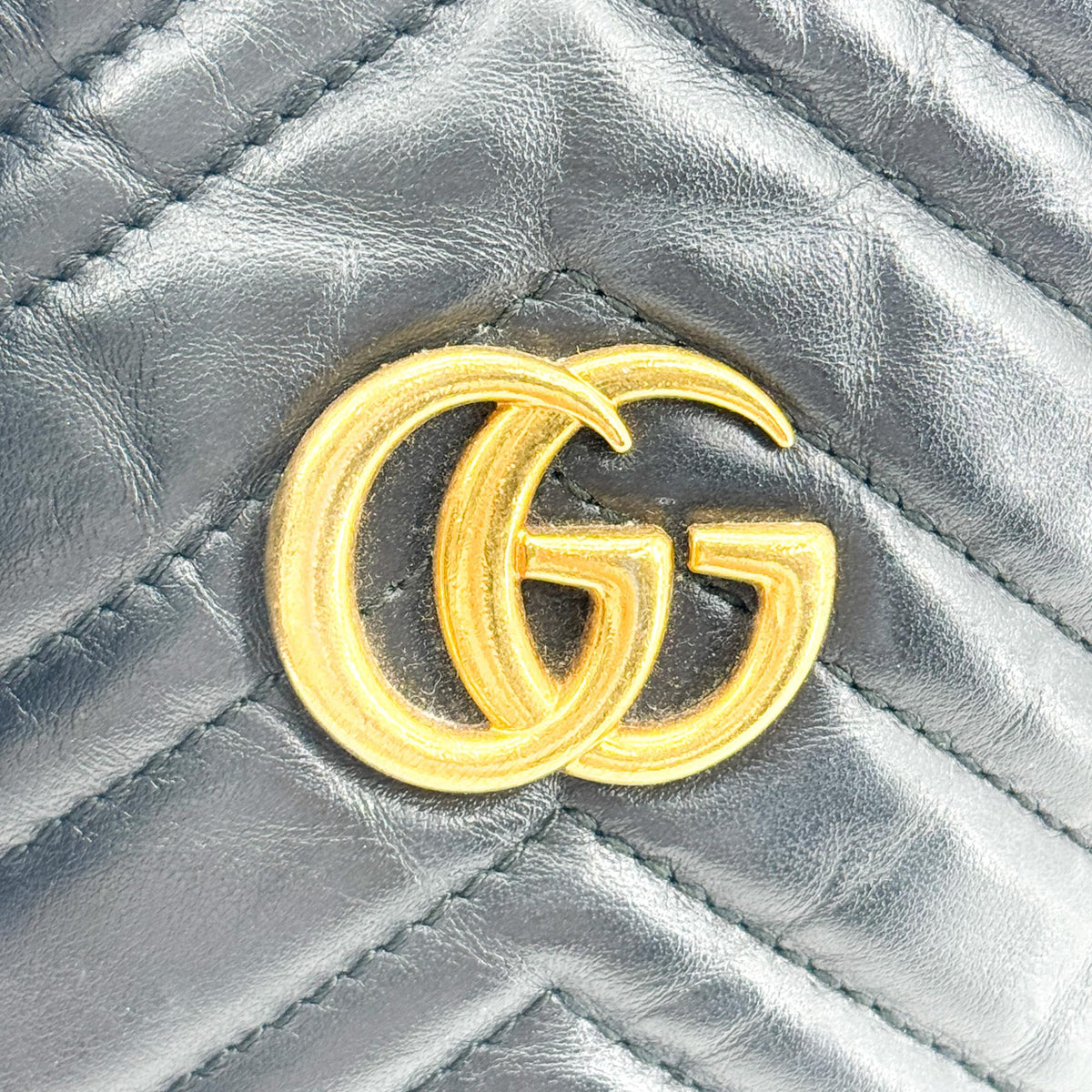 Gucci GG Marmont Bucket Matelasse Leather, Black, Leather, Handbag