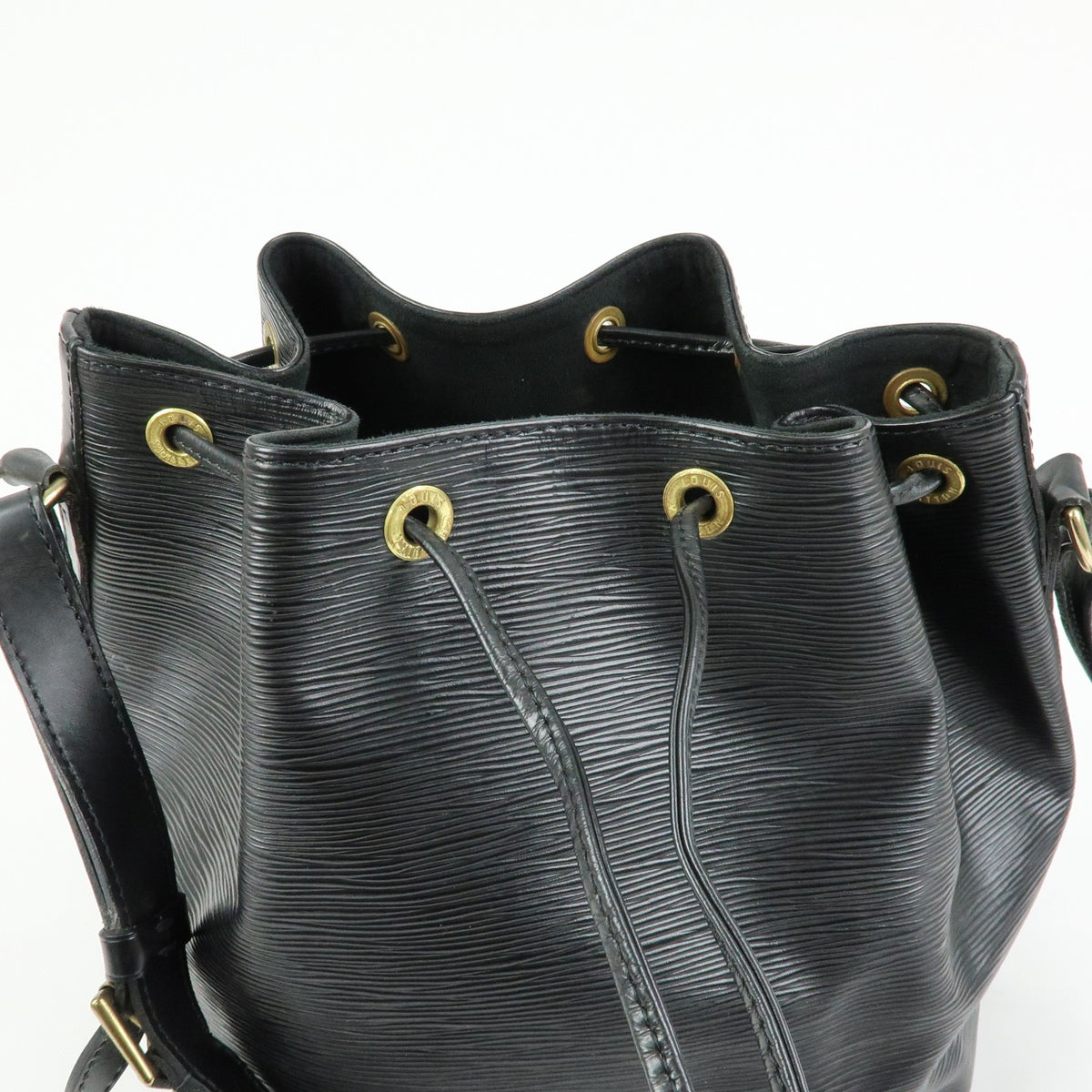 Louis Vuitton Petit Noe Epi Leather, Black, Leather, Handbag
