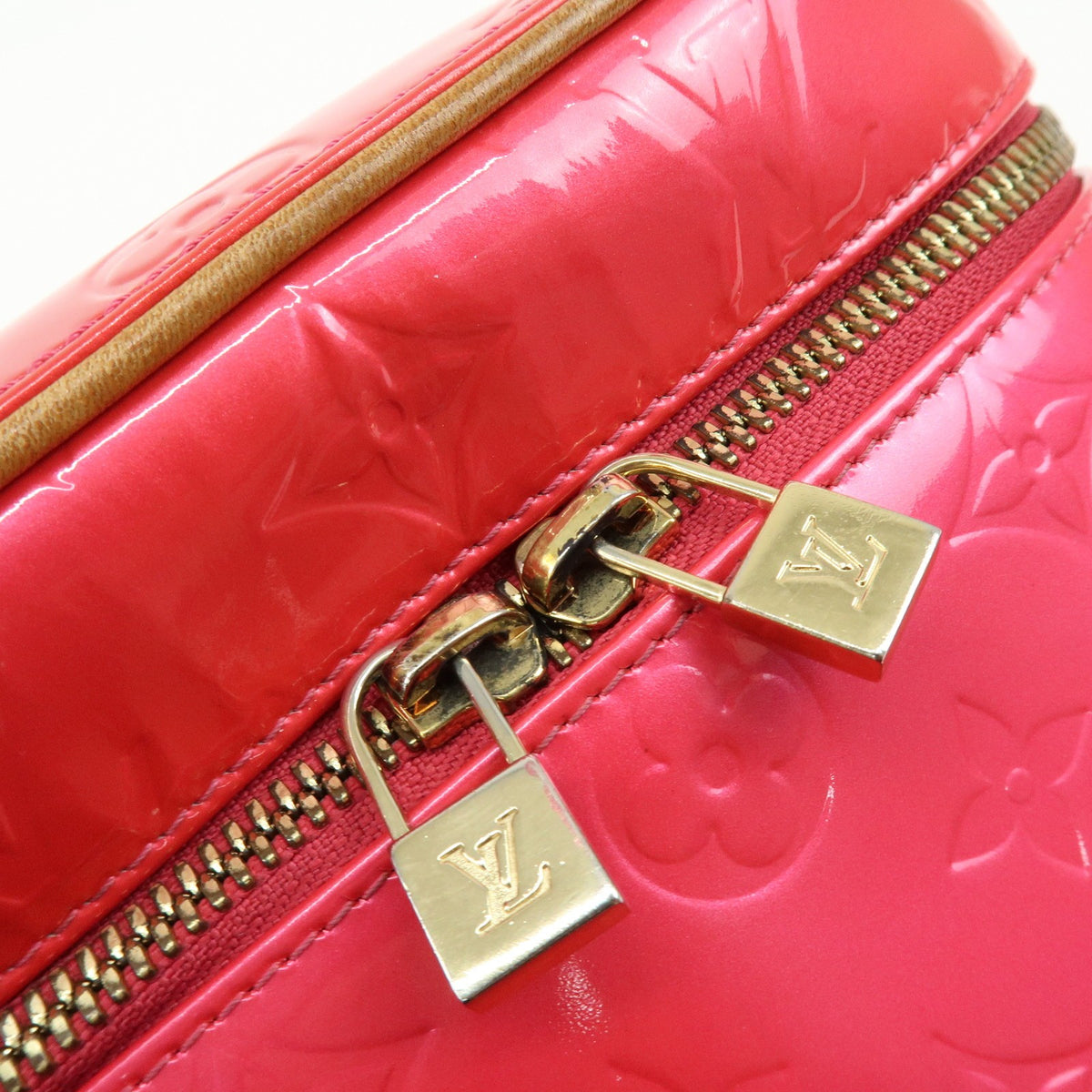 Louis Vuitton Sullivan Monogram Vernis, Pink, Patent Leather, Shoulder Bag