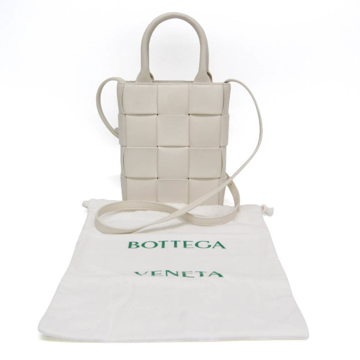 Bottega Veneta Cassette Convertible Maxi Intrecciato Leather, White, Leather, Tote Bag