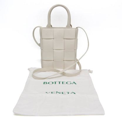 Bottega Veneta Cassette Convertible Maxi Intrecciato Leather, White, Leather, Tote Bag