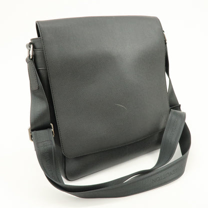 Louis Vuitton Roman Taiga Leather, Gray, Leather, Handbag