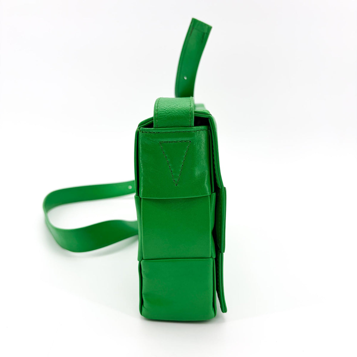 Bottega Veneta Cassette Maxi Intrecciato Leather, Green, Leather, Crossbody Bag