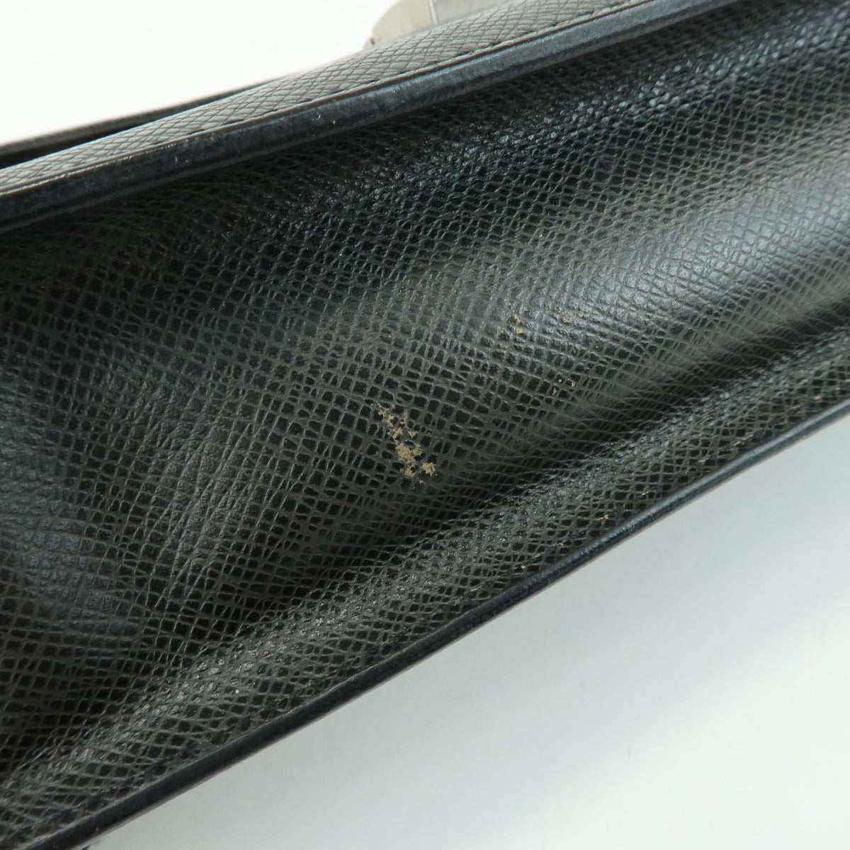 Louis Vuitton Selenga Pochette Taiga Leather, Gray, Leather, Clutch