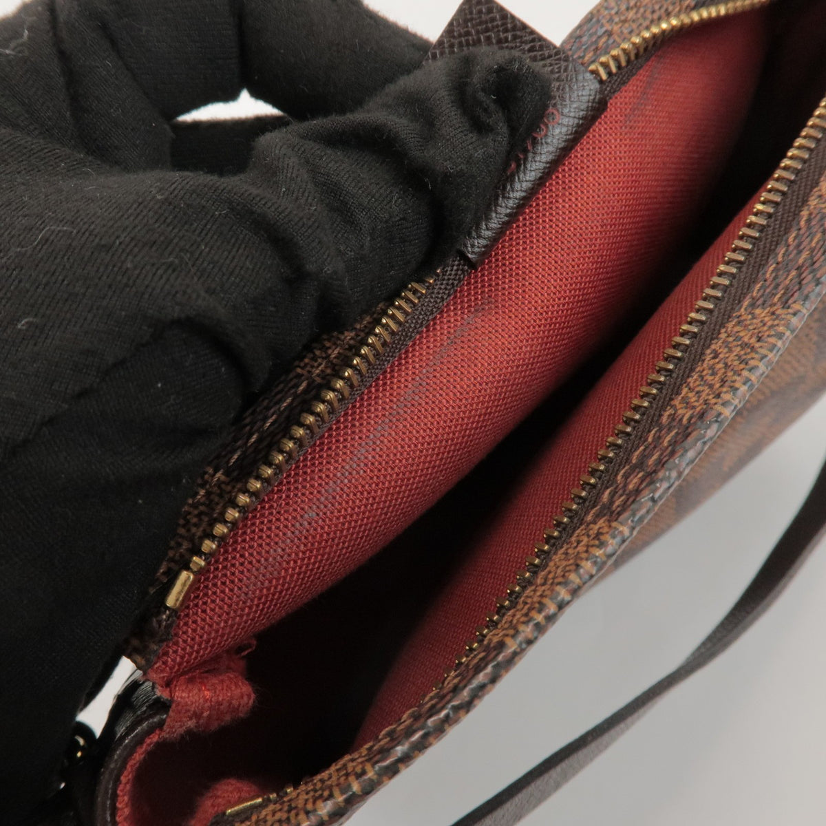 Louis Vuitton Trousse Make Up Damier, Brown, Canvas, Clutch