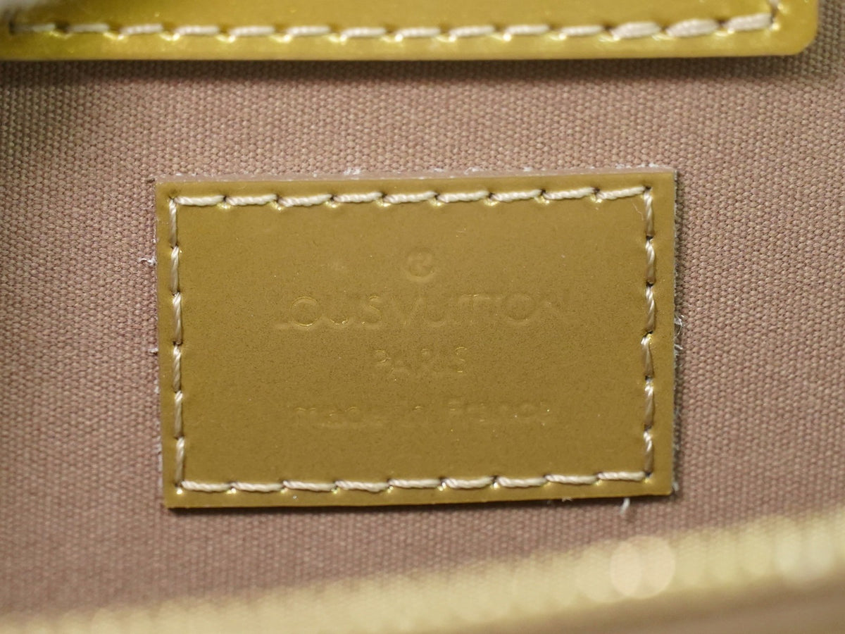 Louis Vuitton Deesse Monogram Vernis, Beige, Leather, Handbag