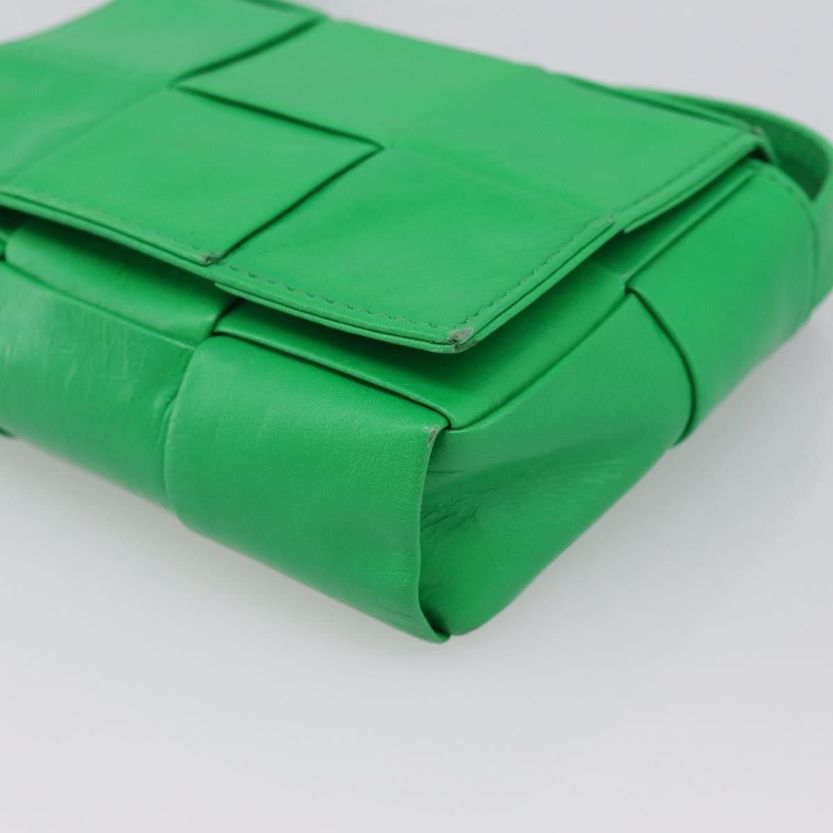 Bottega Veneta Cassette Maxi Intrecciato Leather, Green, Leather, Clutch