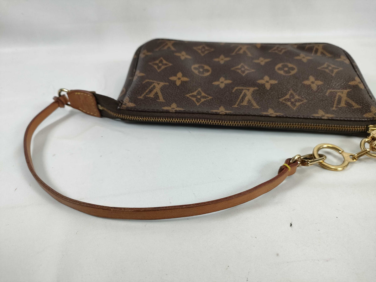 Louis Vuitton Pochette Accessoires Monogram Canvas, Brown, Canvas, Clutch