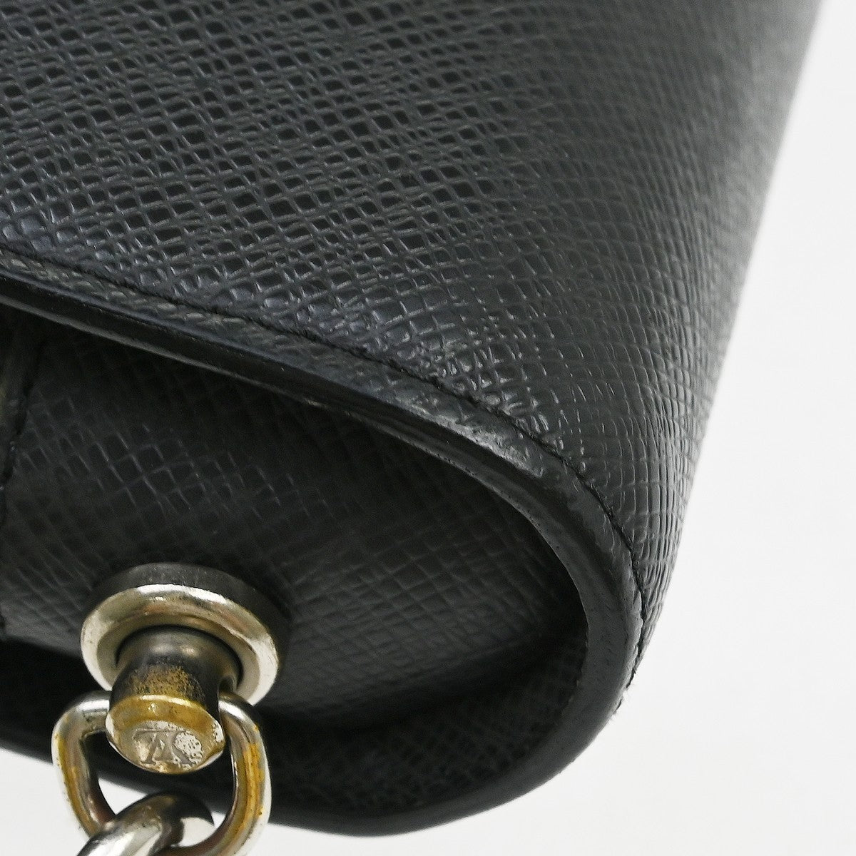 Louis Vuitton Pochette Baikal Clutch Taiga Leather, Black, Leather, Clutch