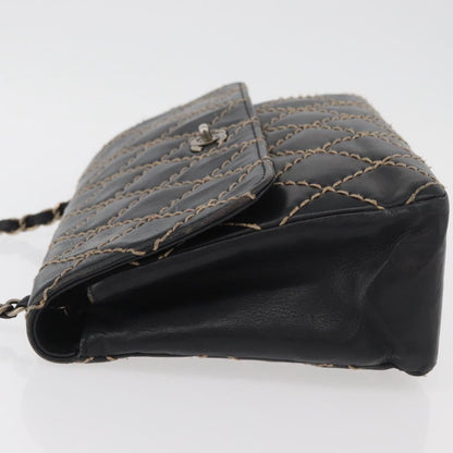 Chanel Chanel Matelassé Cuir Noir Black leather, Black, Leather, Handbag