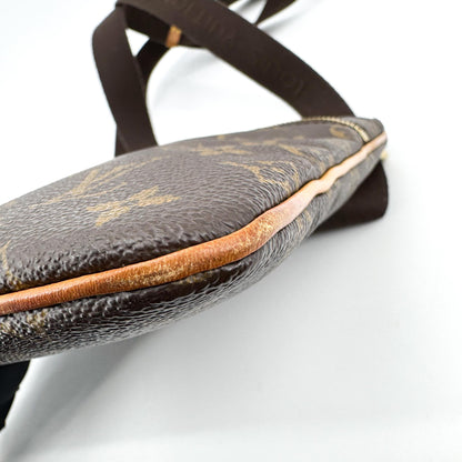 Louis Vuitton Valmy Pochette Monogram Canvas, Brown, Canvas, Clutch