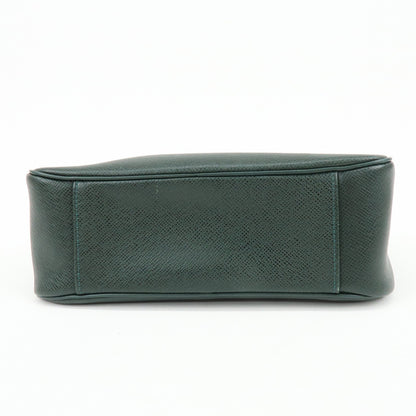 Louis Vuitton Toiletry Pouch Taiga Leather, Green, Leather, Clutch