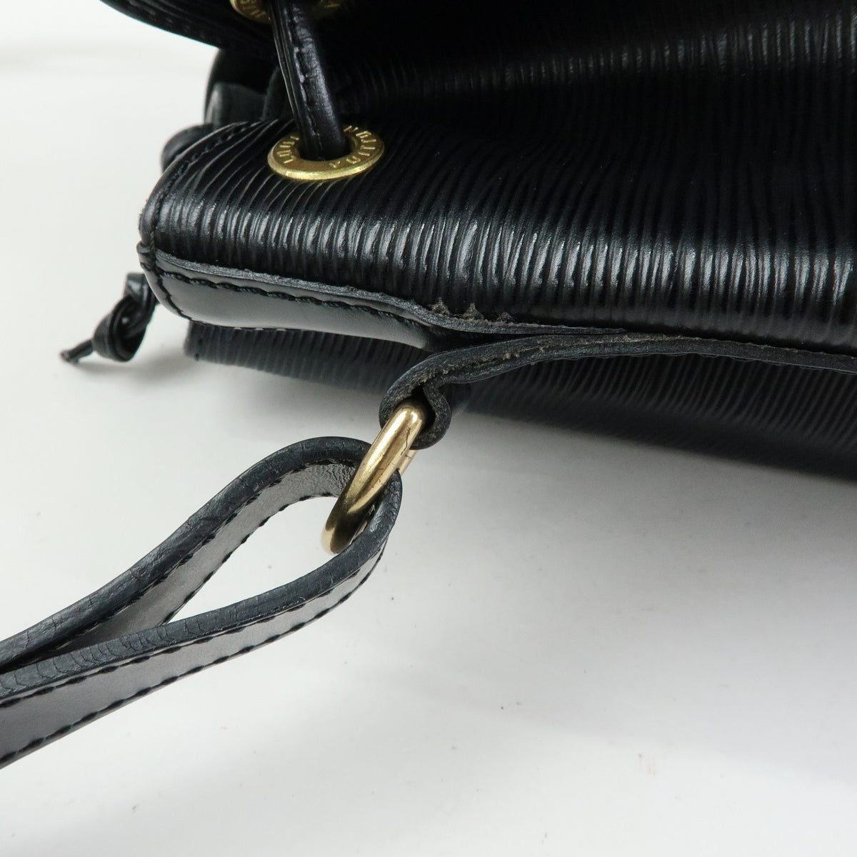 Louis Vuitton Noe Epi Leather, Black, Leather, Shoulder Bag