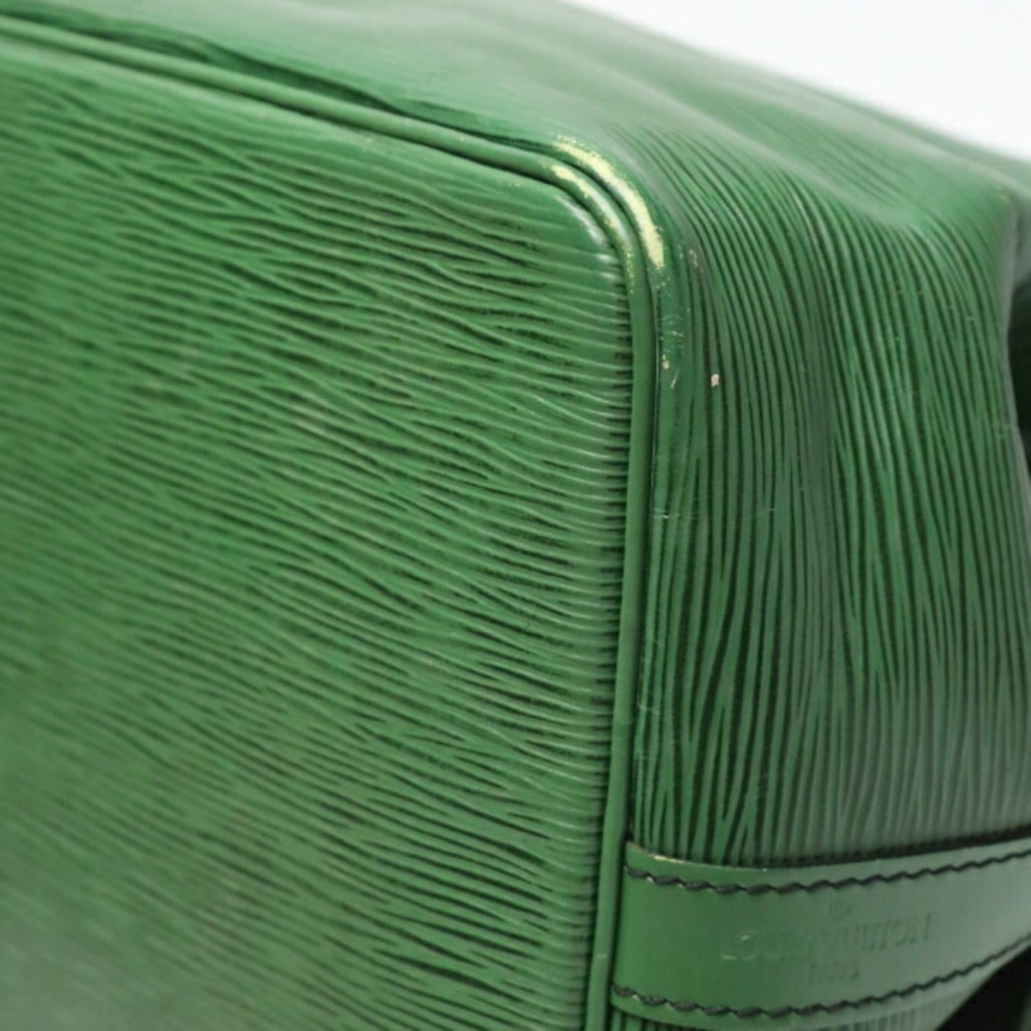 Louis Vuitton Petit Noé, Green, Leather, shoulder