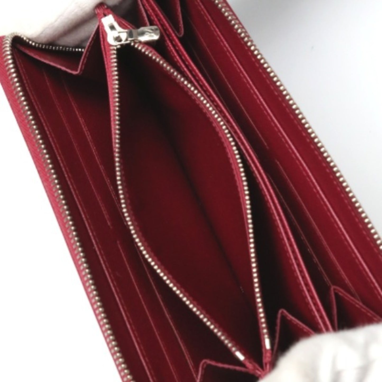 Louis Vuitton Portefeuille zippy, Burgundy, Leather, wallet