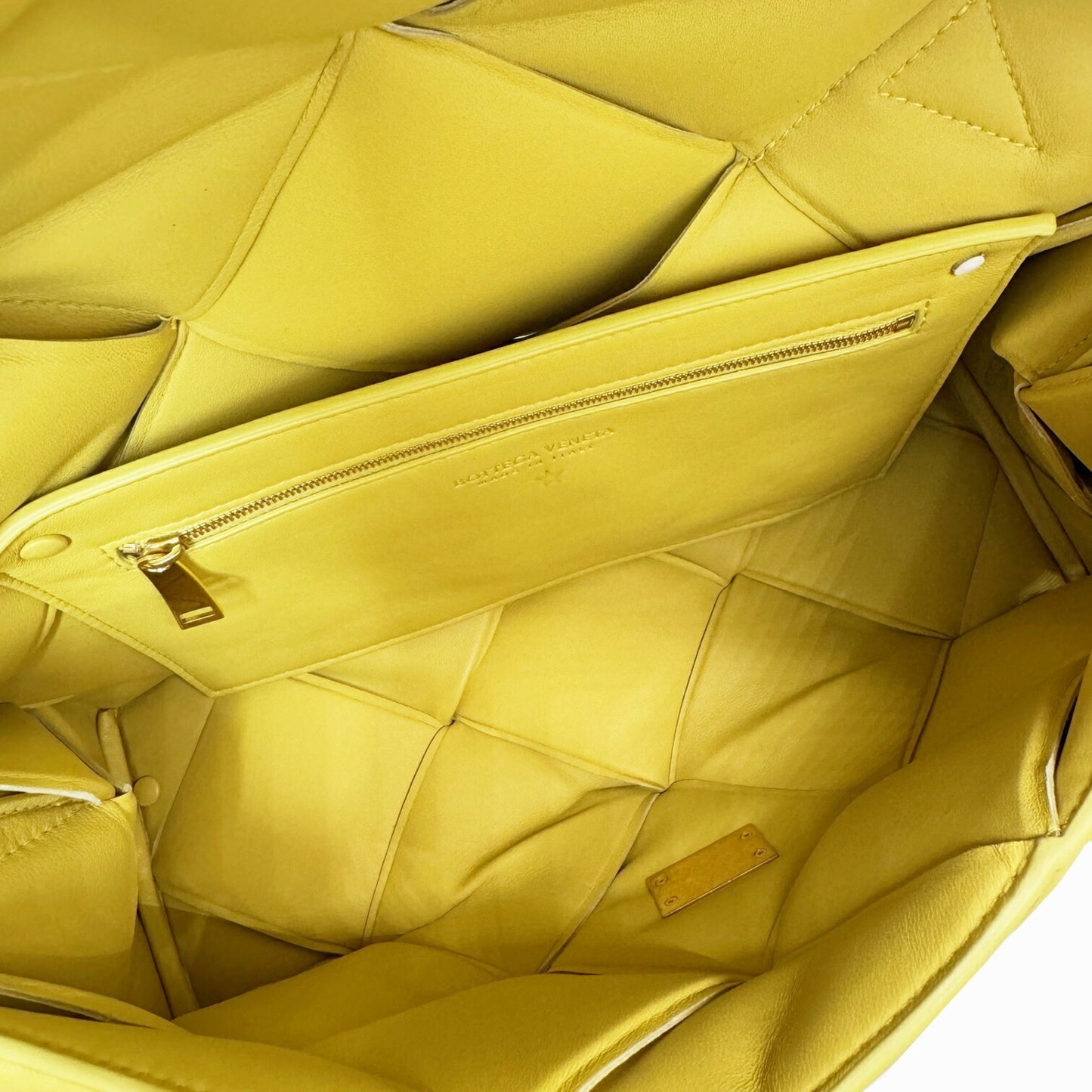 Bottega Veneta Intrecciato, Yellow, Leather, shoulder