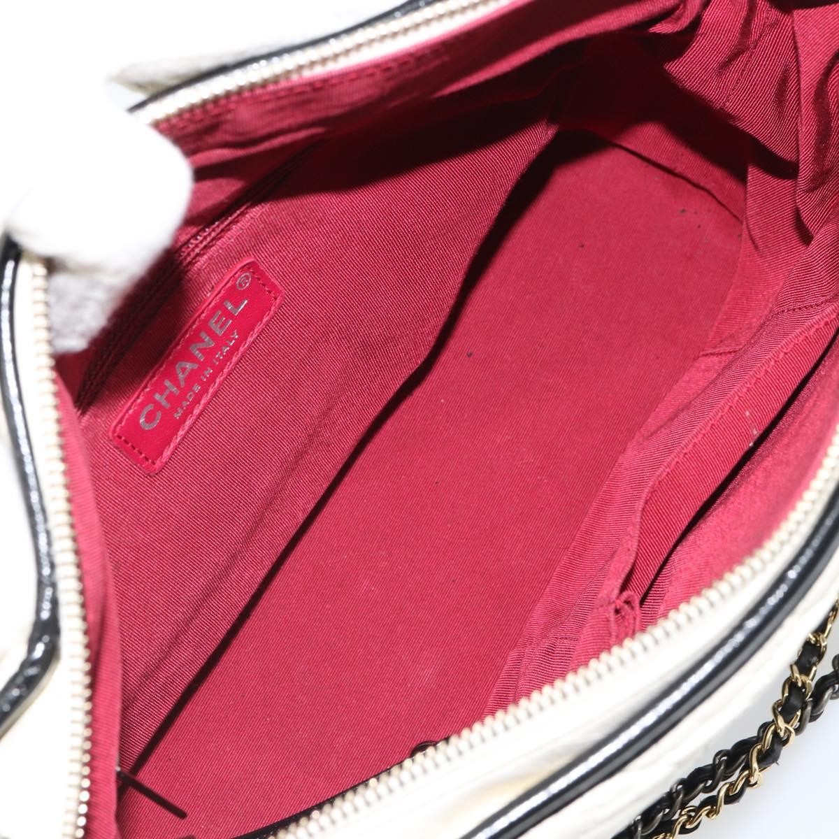 Chanel Bicolor Gabrielle Hobo Quilted Aged Calfskin, White, Leather, Shoulder Bag