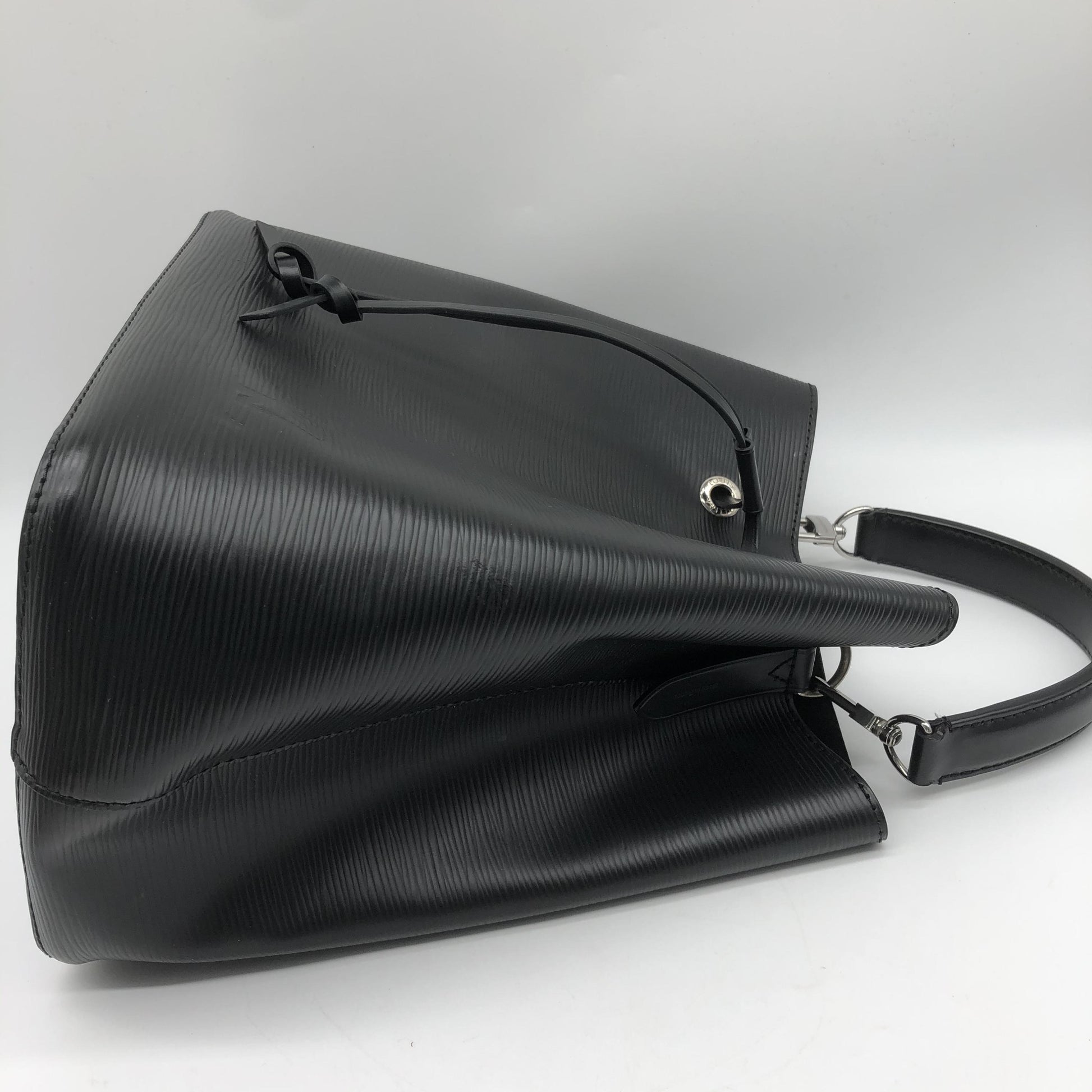 Louis Vuitton NeoNoe Epi Leather, Black, Leather, Handbag