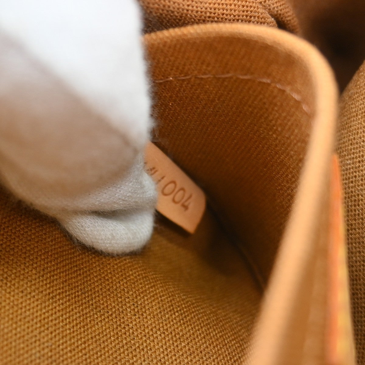 Louis Vuitton Marelle Waist Monogram Canvas, Brown, Canvas, Clutch