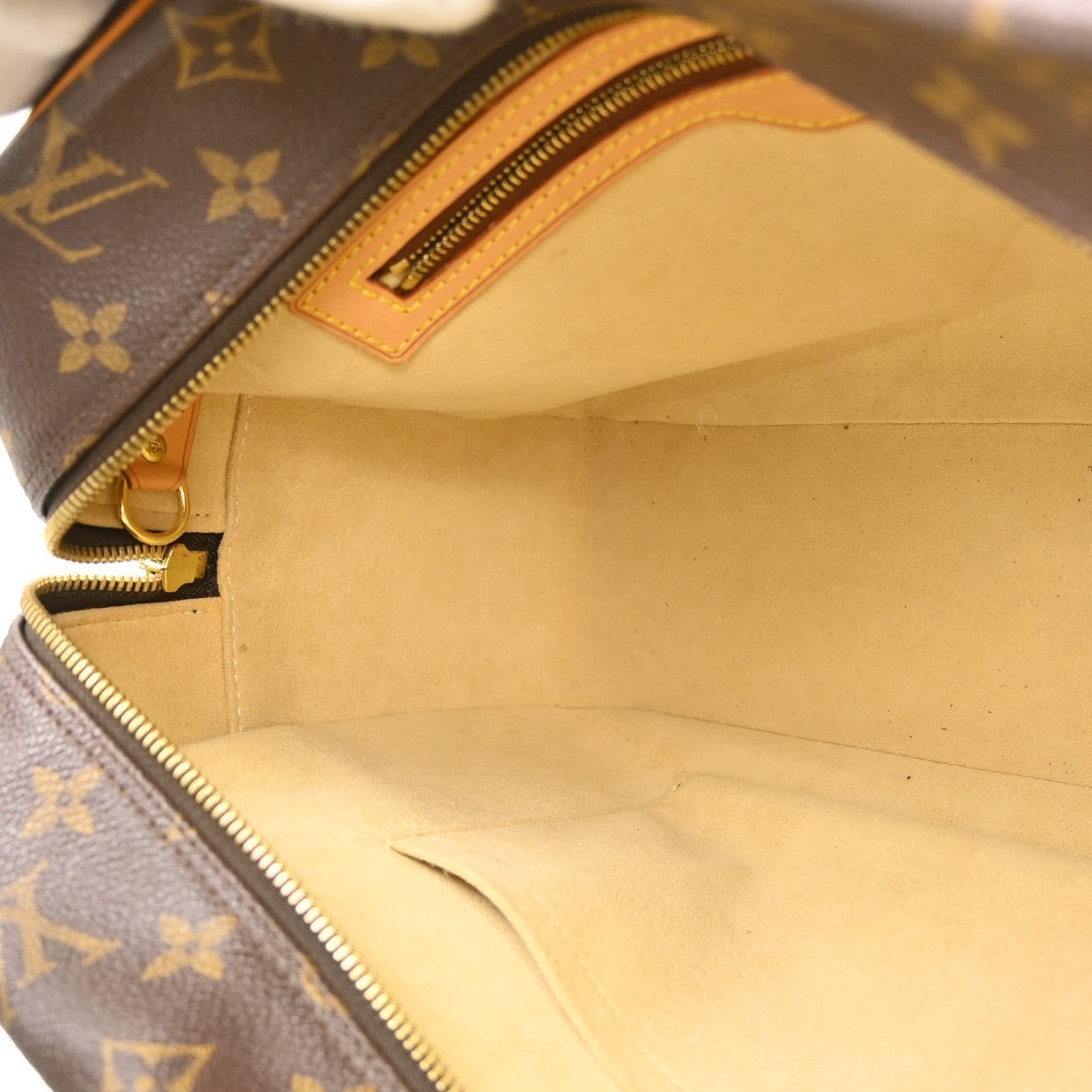 Louis Vuitton Cite Monogram Canvas, Brown, Canvas, Shoulder Bag