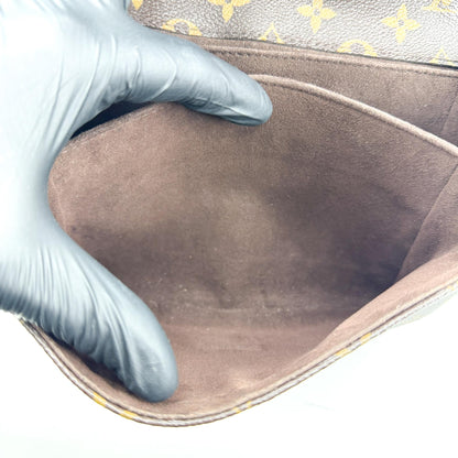 Louis Vuitton Pochette Metis Monogram Canvas, Brown, Canvas, Clutch