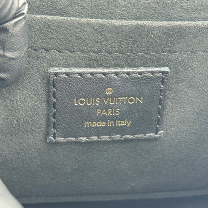 Louis Vuitton New Wave Chain Quilted Leather, Black, Leather, Handbag