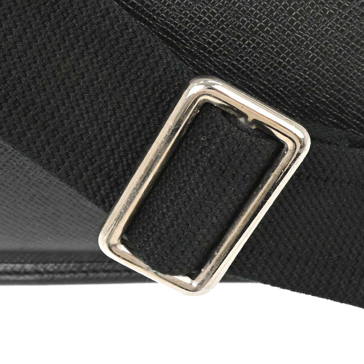 Louis Vuitton Andrei Messenger Taiga Leather, Black, Leather, Shoulder Bag