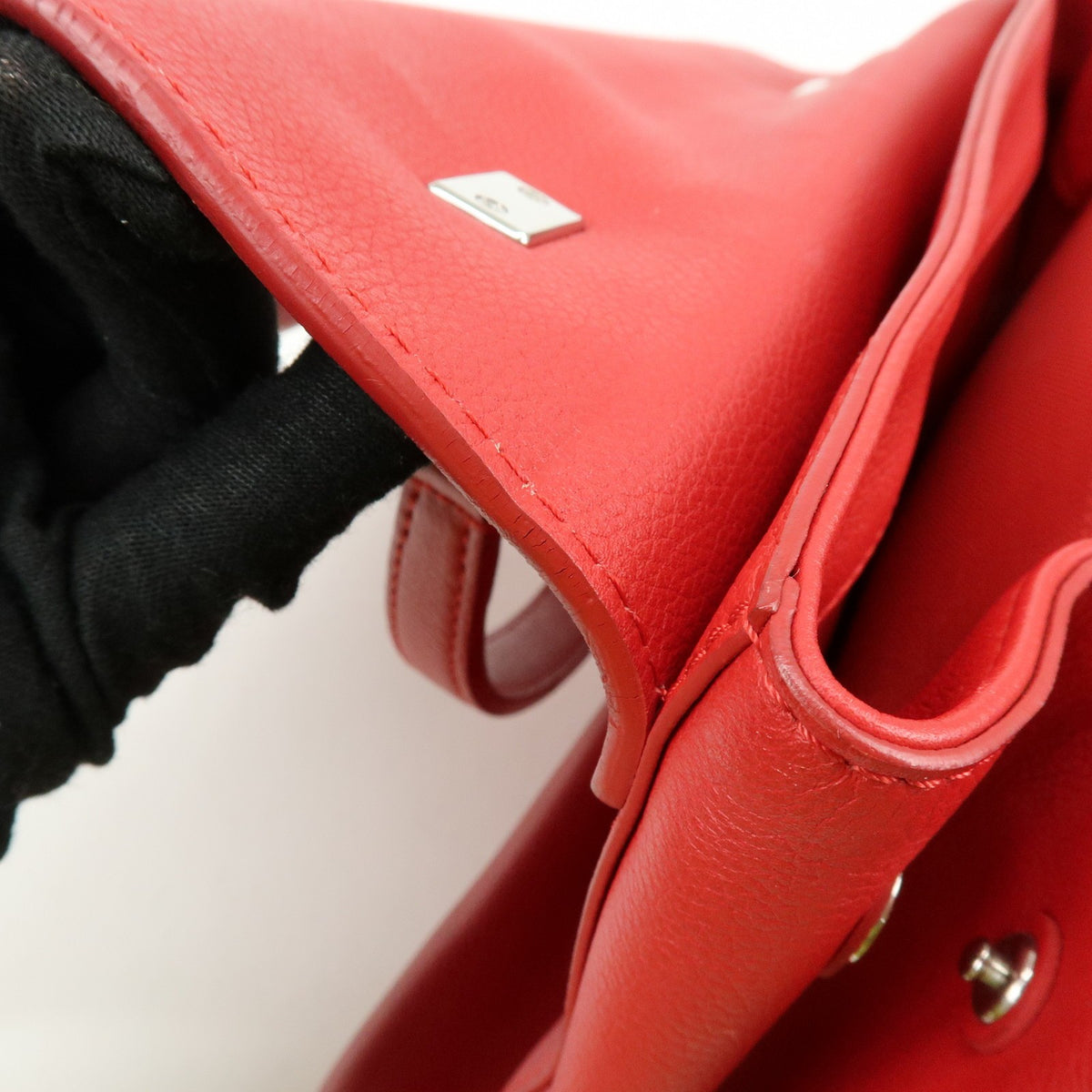 Louis Vuitton Lockme II Leather, Red, Leather, Shoulder Bag