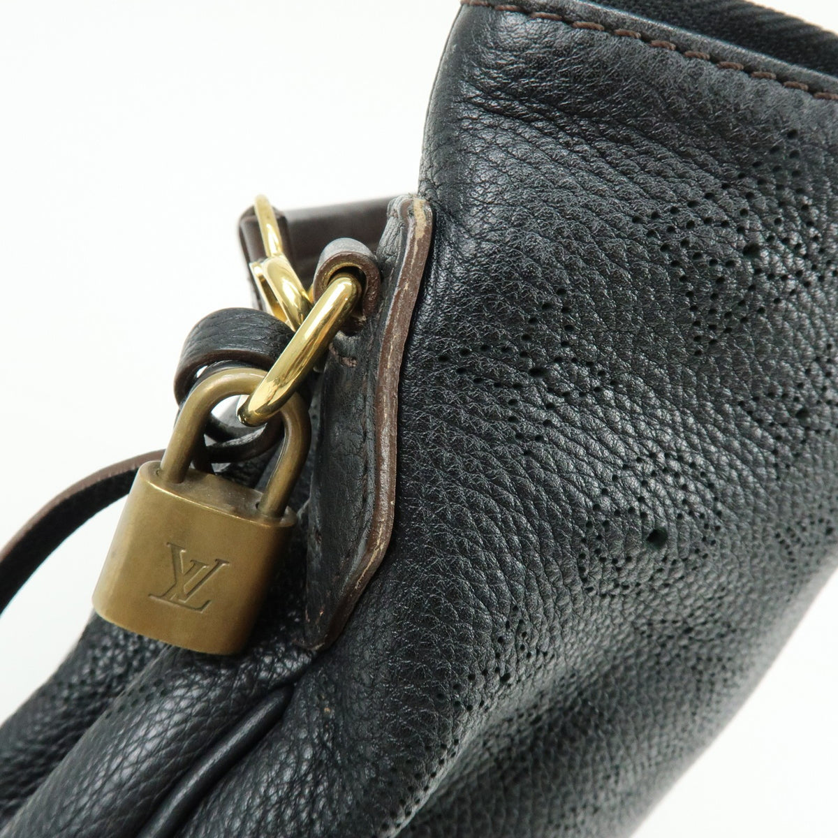 Louis Vuitton Selene Mahina Leather, Black, Leather, Handbag