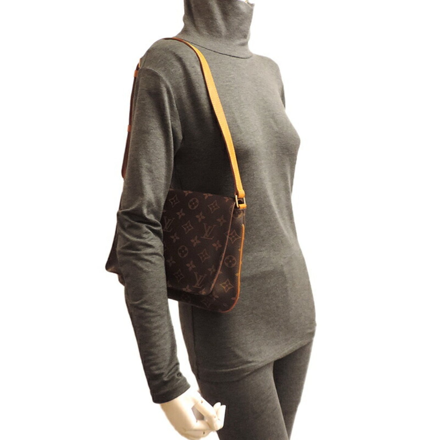 Louis Vuitton Musette, Brown, Canvas, shoulder