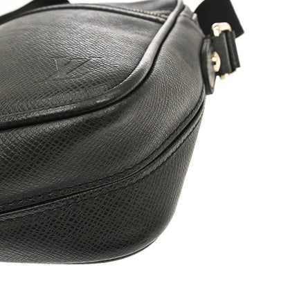 Louis Vuitton Dimitri Messenger Taiga Leather, Black, Leather, Shoulder Bag