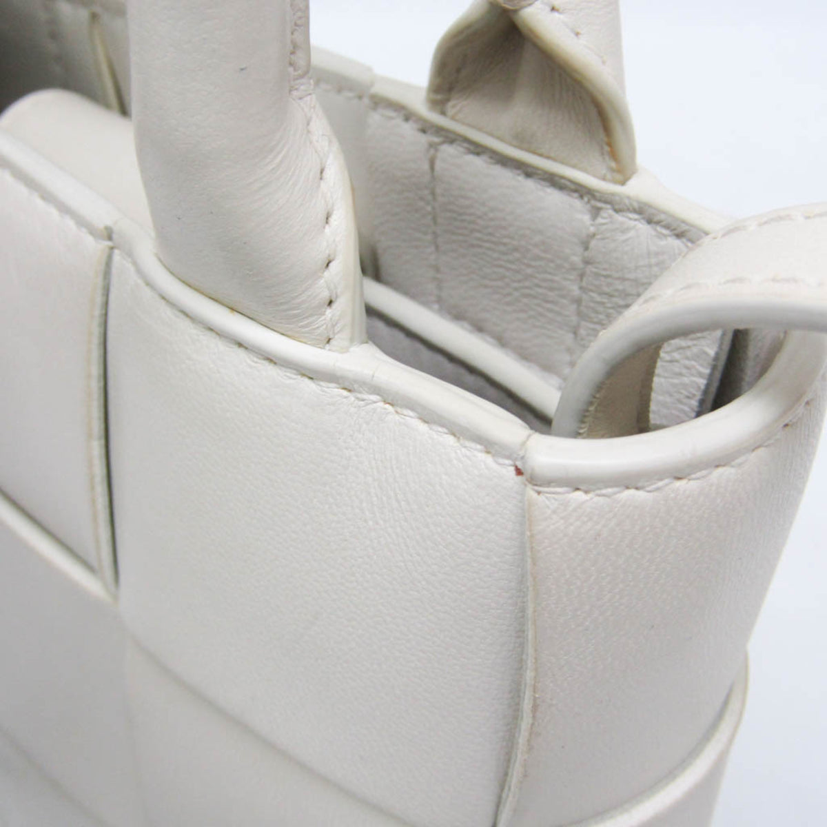 Bottega Veneta Cassette Convertible Maxi Intrecciato Leather, White, Leather, Tote Bag