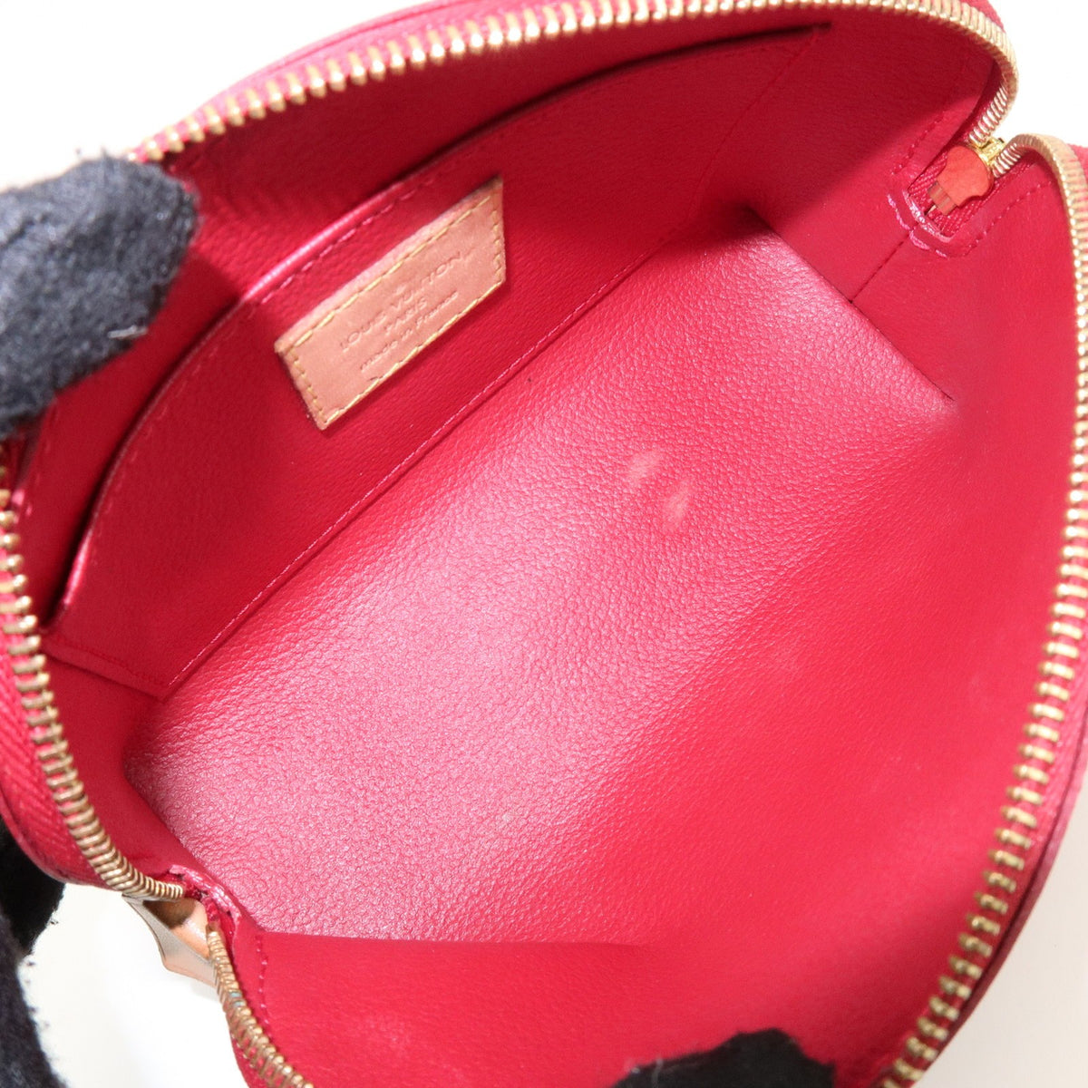 Louis Vuitton Cosmetic Monogram Vernis, Red, Patent Leather, Toiletry Case
