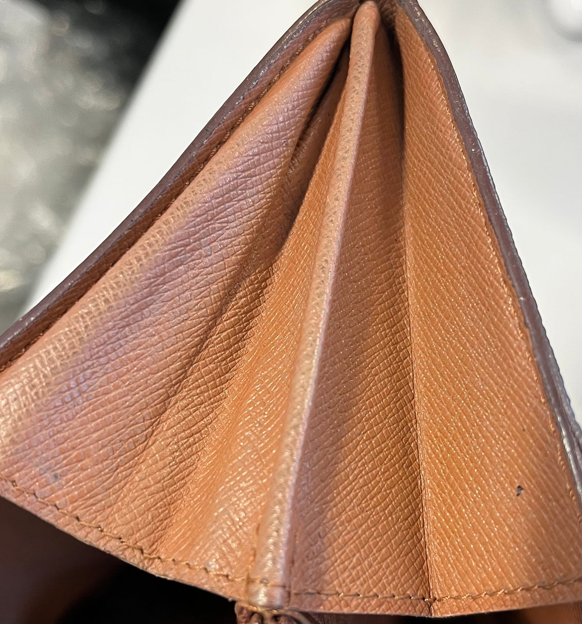 Louis Vuitton Sarah Monogram Canvas, Brown, Canvas, Clutch