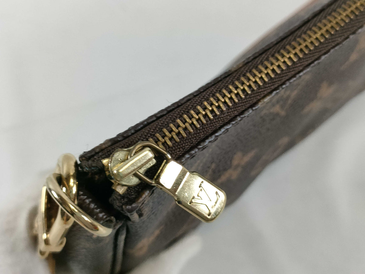 Louis Vuitton Pochette Accessoires Monogram Canvas, Brown, Canvas, Clutch