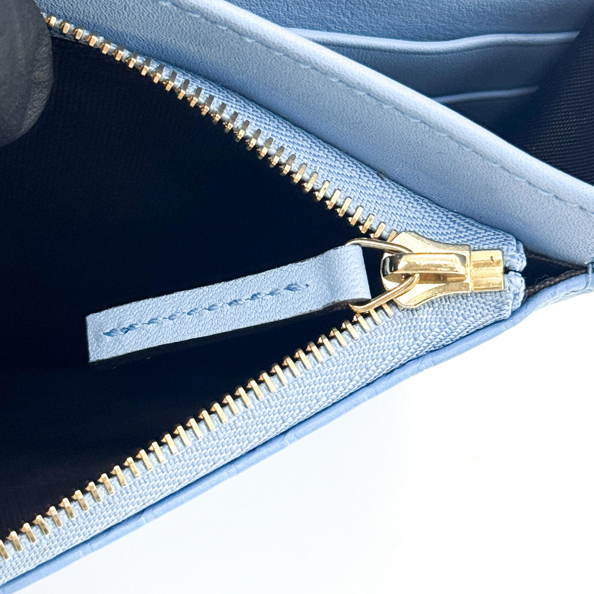 Gucci Wallet on Strap Microguccissima Leather, Blue, Leather, Crossbody Bag