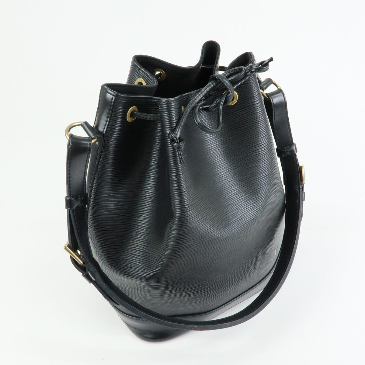 Louis Vuitton Noe Epi Leather, Black, Leather, Shoulder Bag