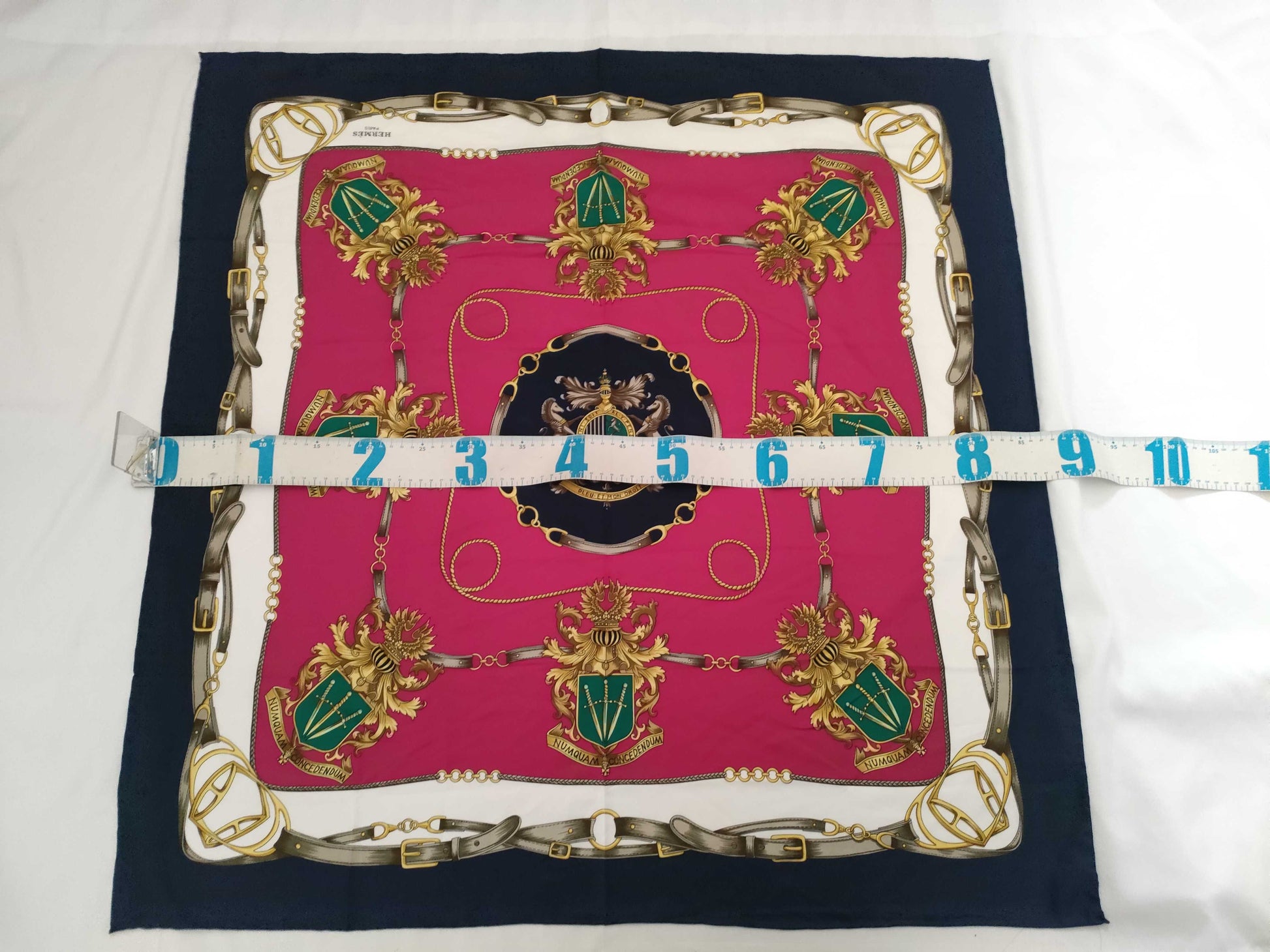 Hermes Carré 90 Silk multicolor, Multicolour, Silk, Scarf