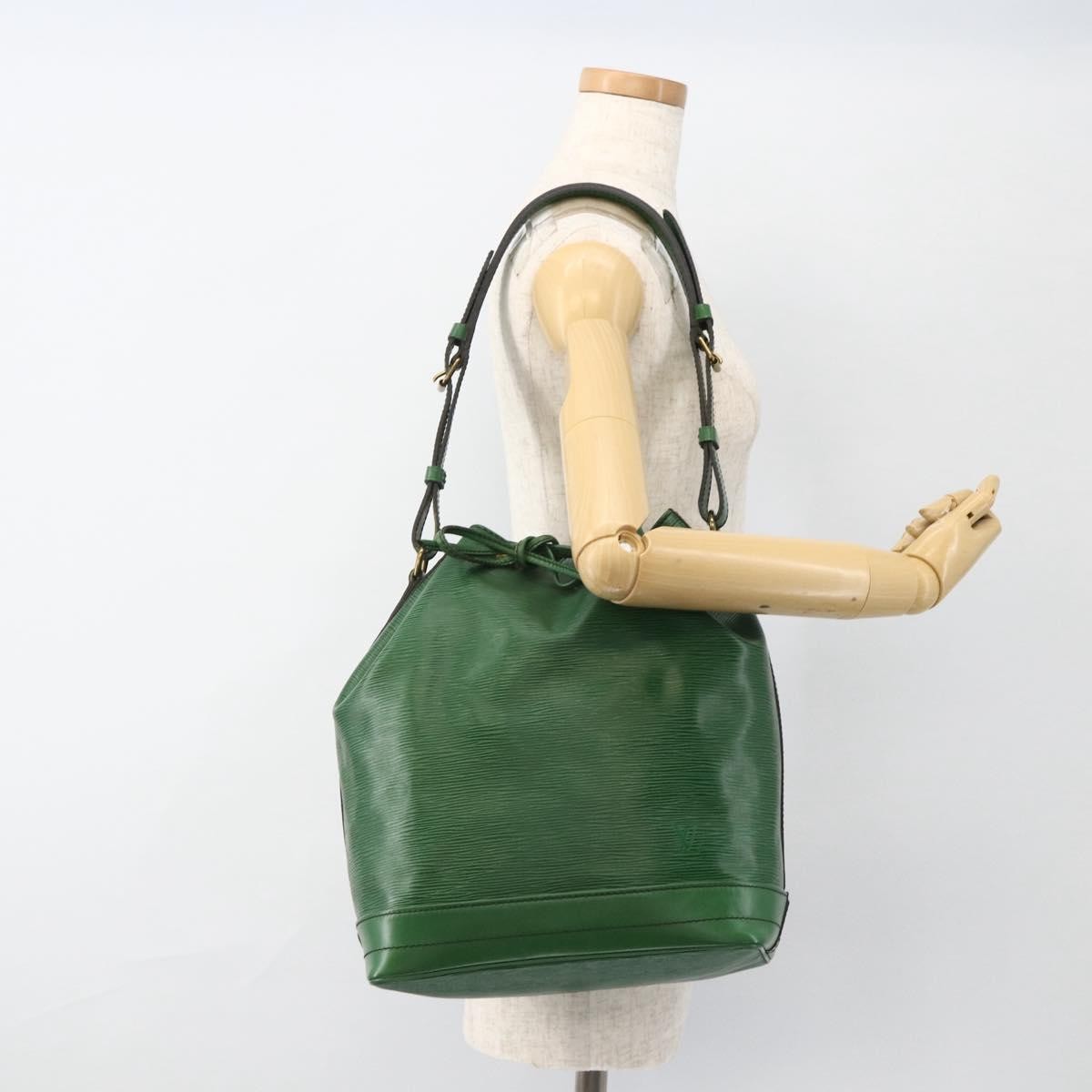 Louis Vuitton Noé Epi, Green, Leather, Shoulder Bag