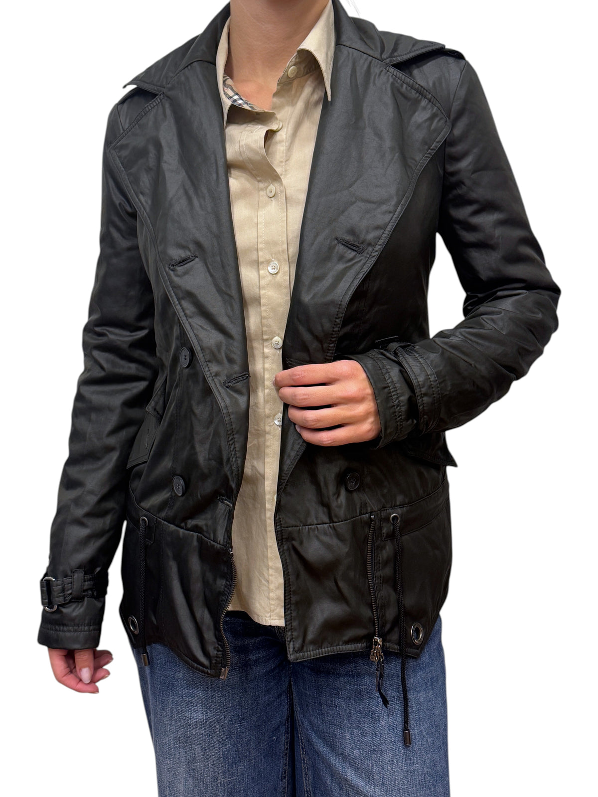 Brandsamsara CNC Costume National black long sleeve coat with double-breasted design, made in Italy