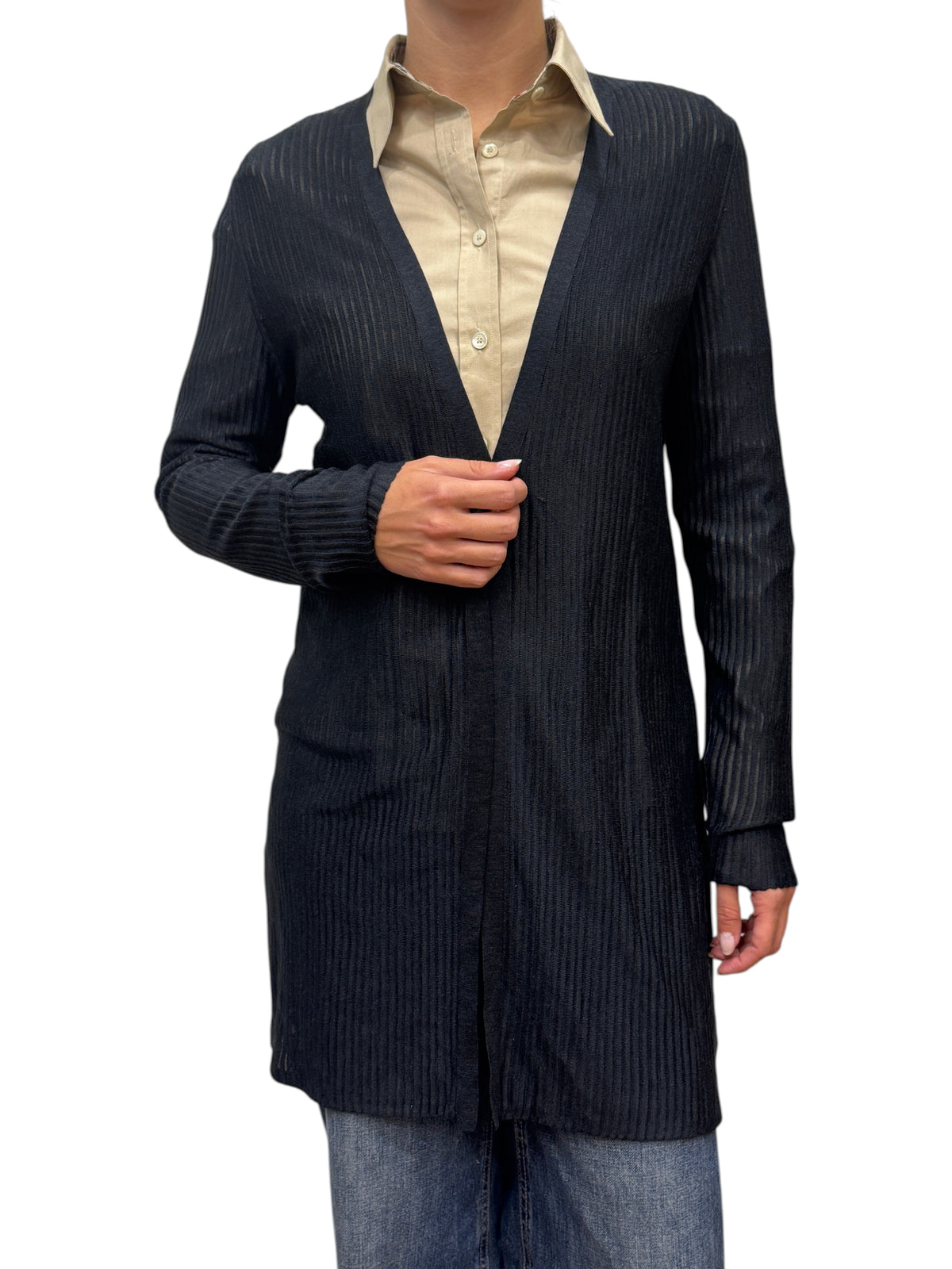 Brandsamsara Akris long sleeve cardigan in ribbed dark blue silk worn over a beige button-down shirt