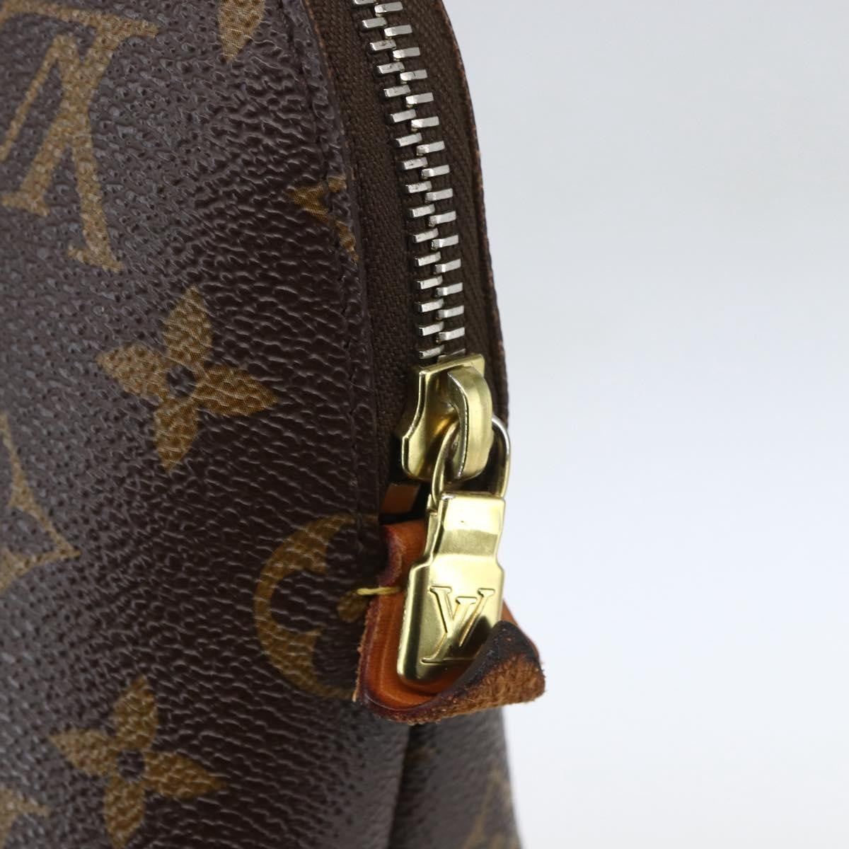 Louis Vuitton Cosmetic Monogram Canvas, Brown, Canvas, Clutch