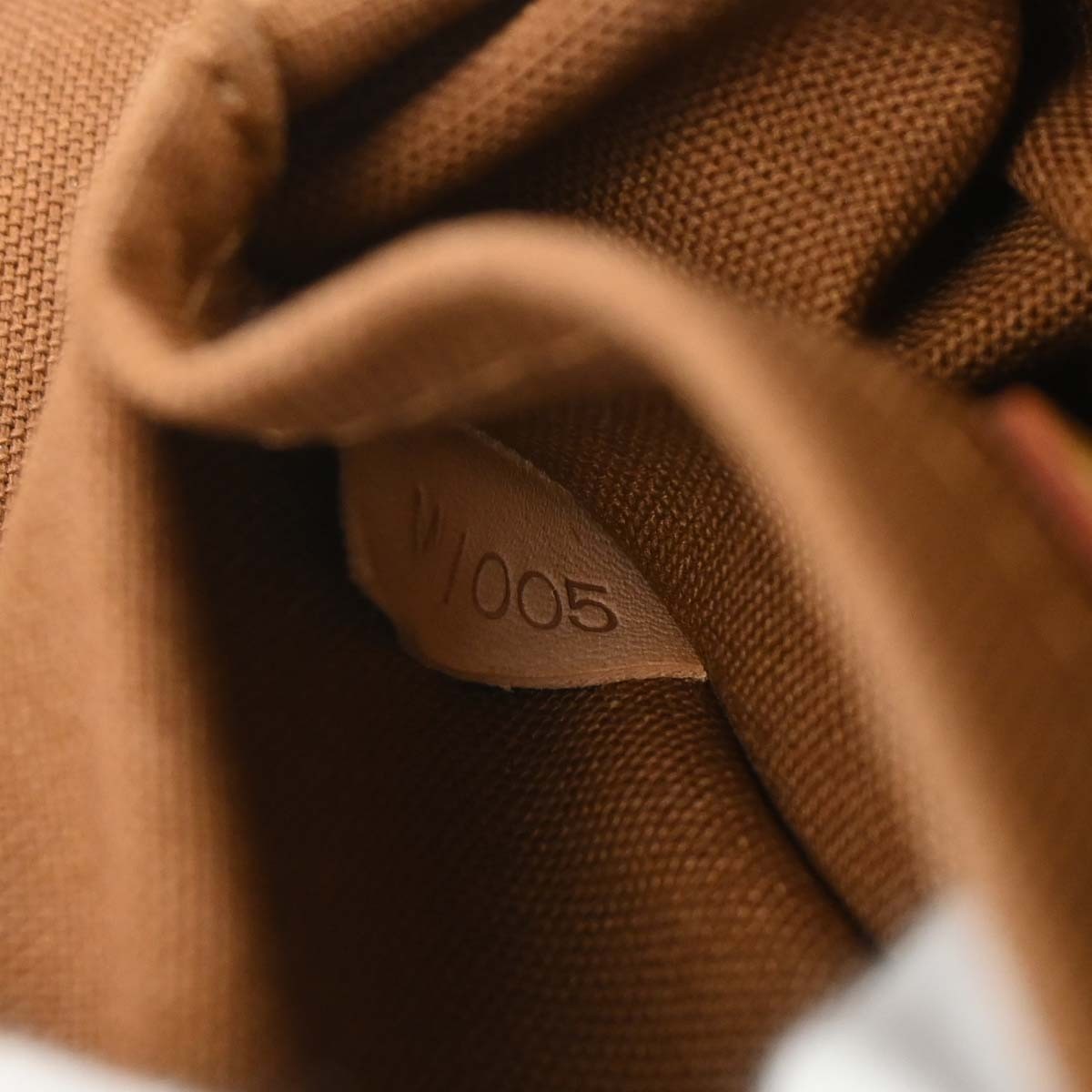 Louis Vuitton Marelle Waist Monogram Canvas, Brown, Canvas, Clutch